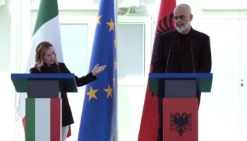 Italia estrena su plan de repatriaciones en Albania