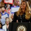 «Je suis ici en tant que mère» : au Texas, Beyoncé chante son soutien à Kamala Harris