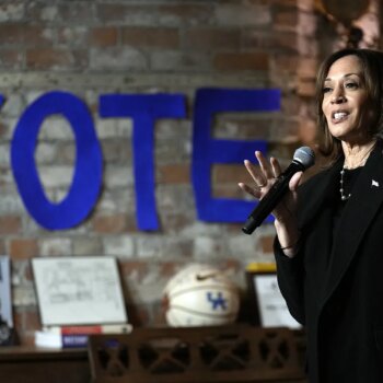 Kamala Harris intenta movilizar el voto afroamericano con la promesa de legalizar la marihuana