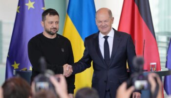 Krieg in der Ukraine: Scholz sagt Ukraine umfangreiche Waffenlieferung zu