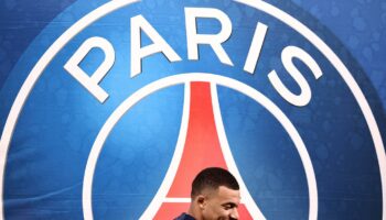 Kylian Mbappé et le PSG : la LFP ordonne le paiement de 55 millions d’euros par le club, qui fait appel