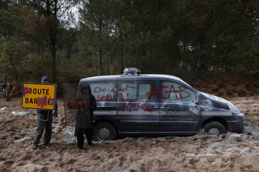 LGV Bordeaux-Toulouse : une perquisition menée sur le camp des opposants au projet après des dégradations