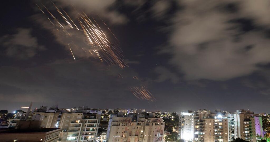 L’Iran lance une pluie de missiles sur les grandes villes d’Israël