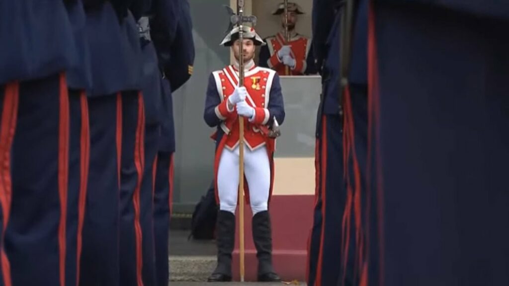 La lluvia obliga a suspender el desfile aéreo en un 12 de octubre con los ojos en los 650 militares desplegados en Líbano