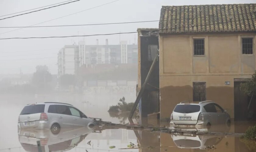 La magnitud de la tragedia de la DANA siembra la duda sobre si se avisó tarde a la población: Protección Civil alertó cuando ya había pueblos inundados