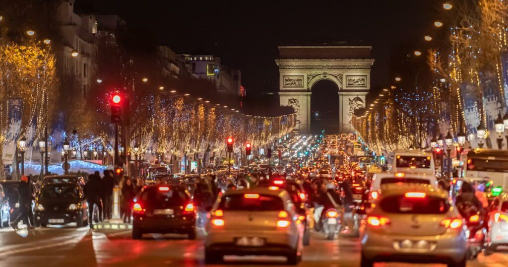 La mairie de Paris publie un arrêté instaurant dès lundi une zone à trafic limité dans l'hypercentre de la capitale