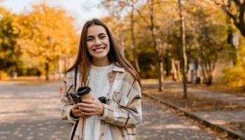 Las diez mejores chaquetas de entretiempo para mujer que no pueden faltar en tu armario