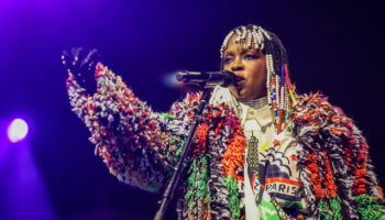 Lauryn Hill magnifique, l’anniversaire de Wyclef Jean, Oli en invité… le miracle Fugees à l’Accor Arena