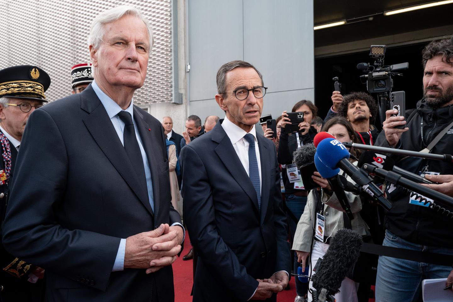 Le gouvernement Barnier annonce une nouvelle loi immigration pour 2025, avec un durcissement de la rétention administrative