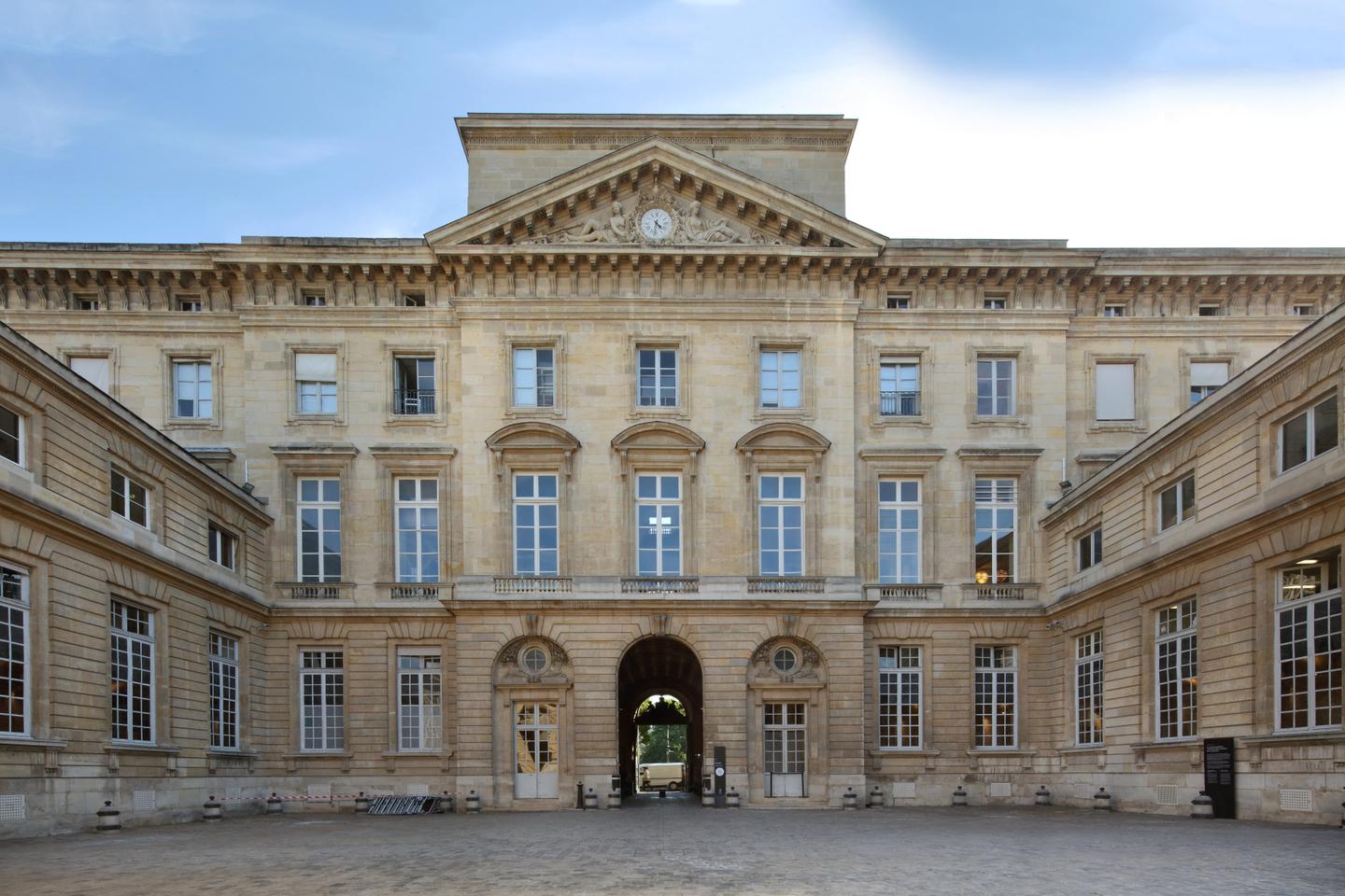 Le projet d’installation de la Maison des mondes africains à l’hôtel de la Monnaie inquiète les salariés