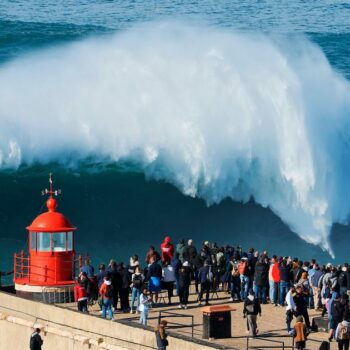 Le saviez-vous ? Ces vagues géantes attirent surfeurs et curieux à moins de 3h de la France