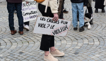 L'écriture face à la réalité: faut-il décrire les violences sexuelles de manière crue?