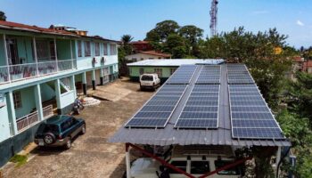 L’énergie photovoltaïque, solution potentielle pour 600 millions d’Africains sans électricité