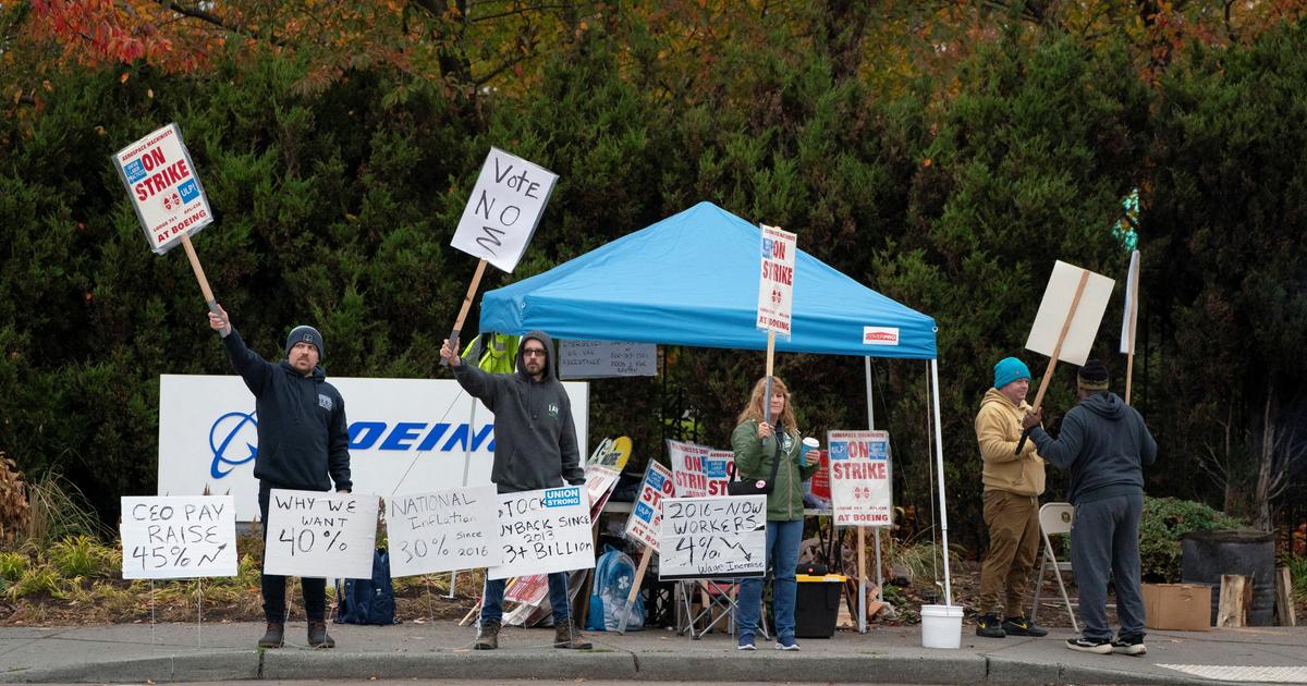 Les salariés de Boeing rejettent l’accord social, la grève se poursuit