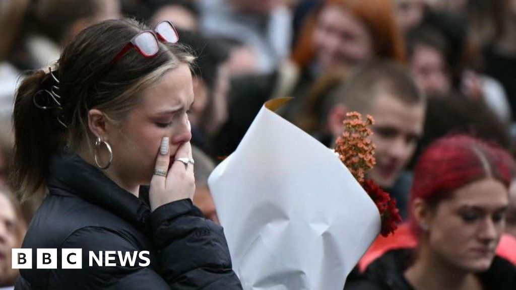 Liam Payne fans sing and grieve at vigils across the world