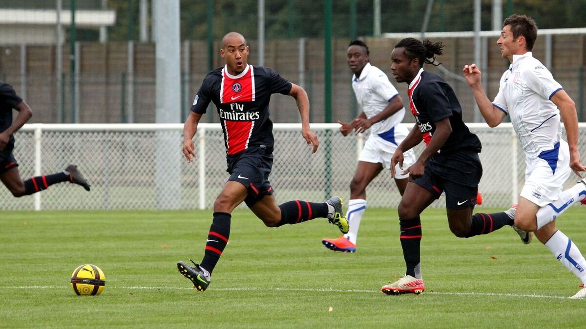 Loris Arnaud, formé au PSG, signe  à Versailles