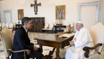 Los 35 minutos de Pedro Sánchez con el Papa Francisco en plena tormenta por el caso Koldo