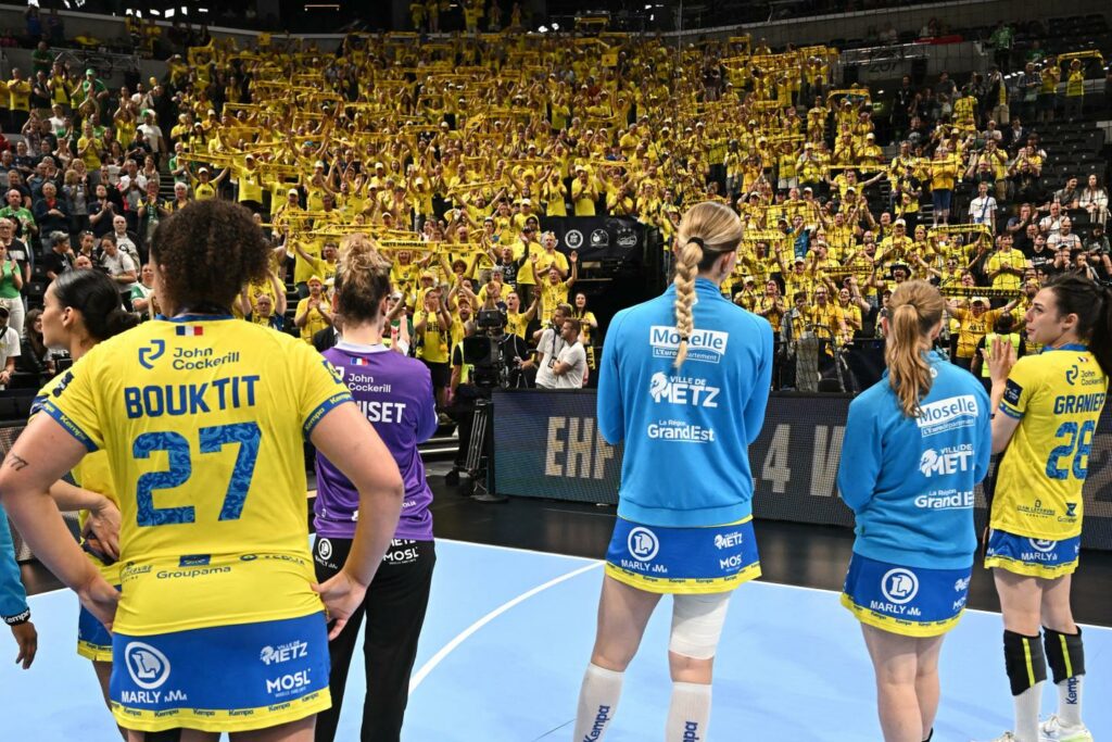 Malgré les succès des Bleues, le handball féminin peine à se démarquer en France