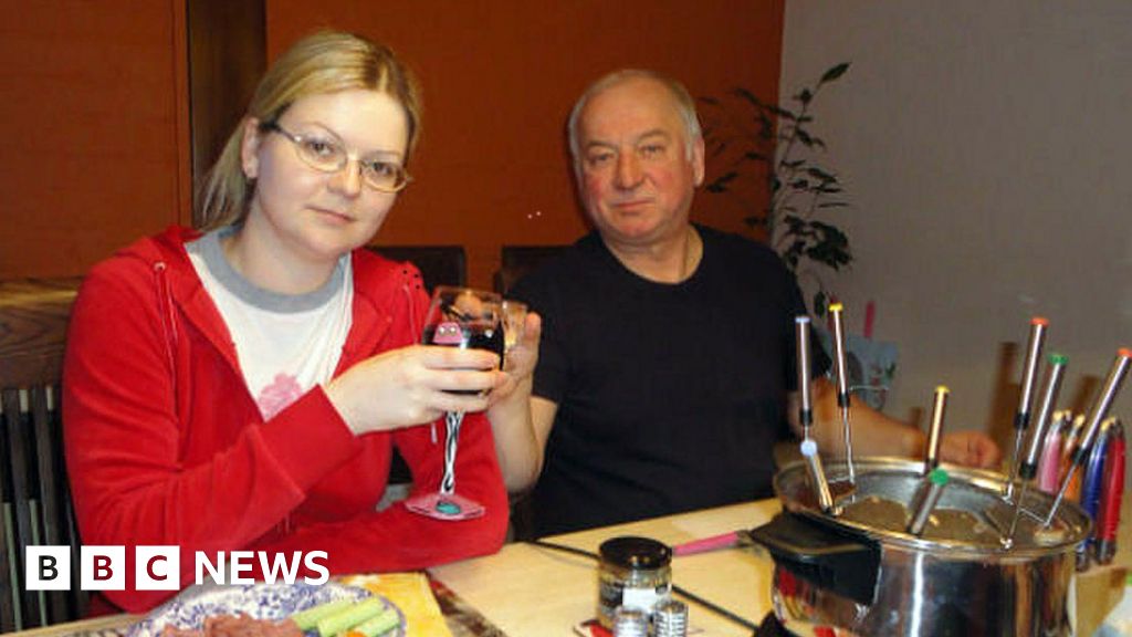 Medic assumed drug overdose, Russian spy poisoning inquiry hears