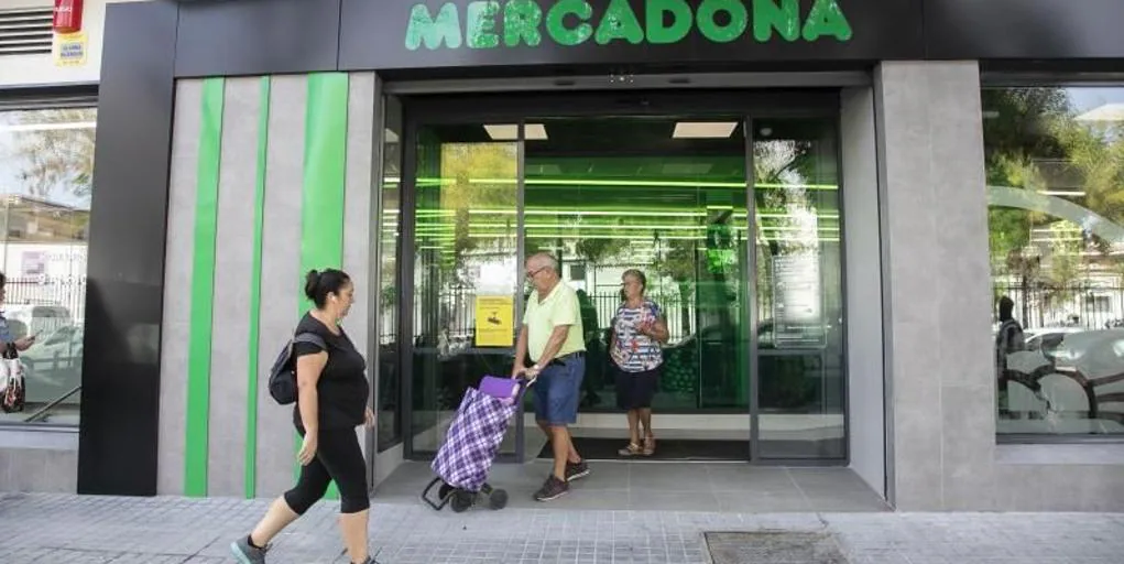 Mercadona busca trabajadores en Córdoba con sueldos de hasta 1.553 euros: esta es la única manera de inscribirte