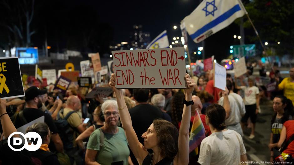 Middle East: Israel says war not over after Sinwar death