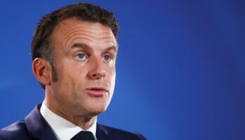 Migrations: Macron se dit «sceptique» sur la solution italienne d’externaliser les demandes d’asile dans des pays tiers