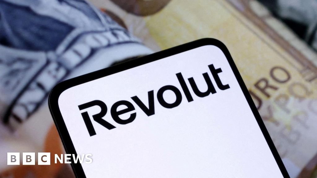 More than 100 customers contact BBC about scams, saying Revolut failed them