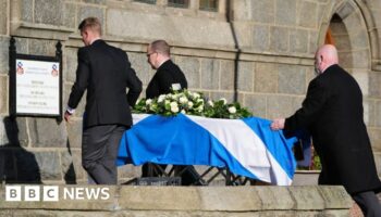 Mourners gather for Alex Salmond's funeral