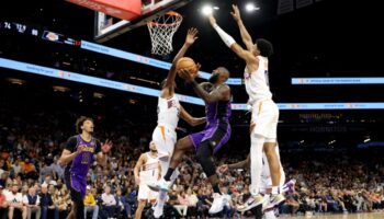 NBA: Les Spurs battus, les Suns dominent les Lakers