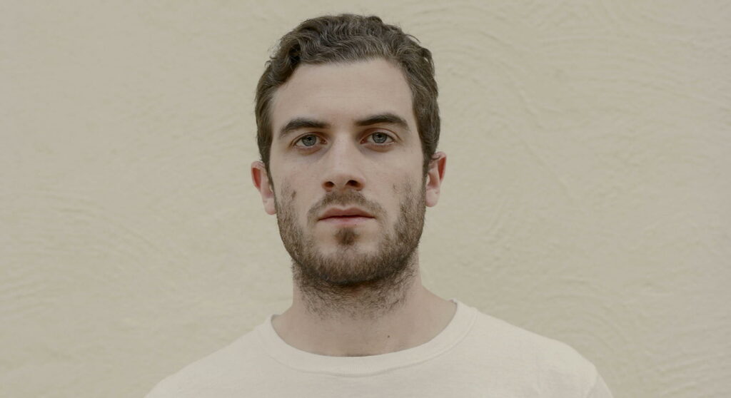 Nicolas Jaar enrichit sa discographie de 2 albums : “Piedras 1 & 2”