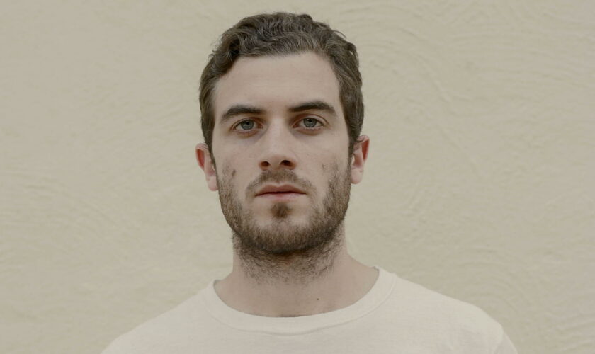 Nicolas Jaar enrichit sa discographie de 2 albums : “Piedras 1 & 2”