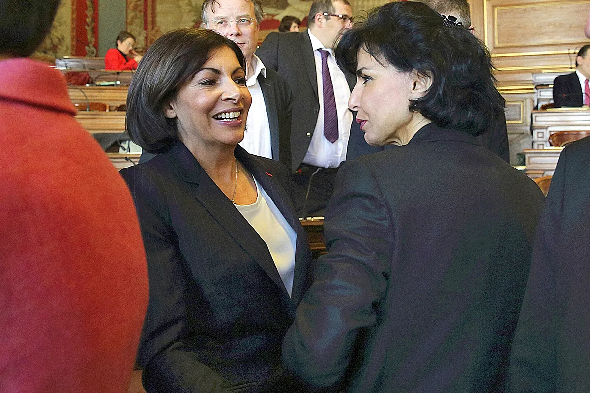 Nueva batalla entre Anne Hidalgo y Rachida Dati por la protección de la Torre Eiffel:  "Temo que esto sea un asunto personal conmigo"