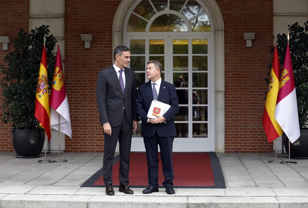 Page envía una carta a Sánchez para pedirle que convoque la Conferencia de Presidentes "con carácter urgente" para abordar la crisis migratoria