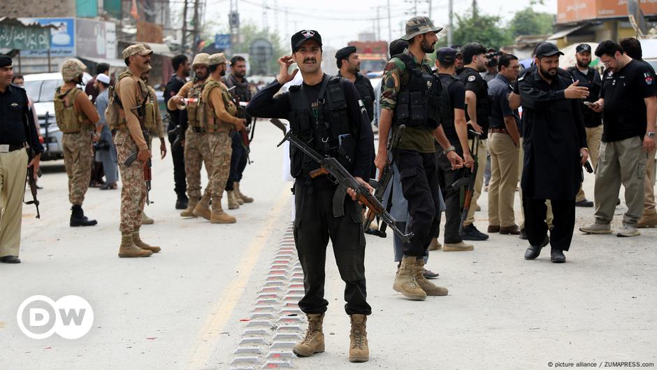 Pakistan: Gunmen kill 20 miners in restive Balochistan