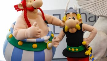 Paris : Astérix et Obélix ont fait leur entrée au musée Grévin mardi