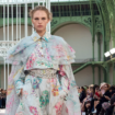 Paris Fashion Week 2024 : Chanel rend hommage aux femmes affranchies