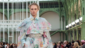 Paris Fashion Week 2024 : Chanel rend hommage aux femmes affranchies