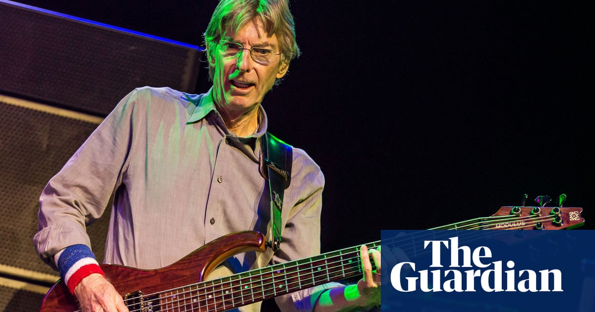 Phil Lesh, bassist for the Grateful Dead, dies at 84