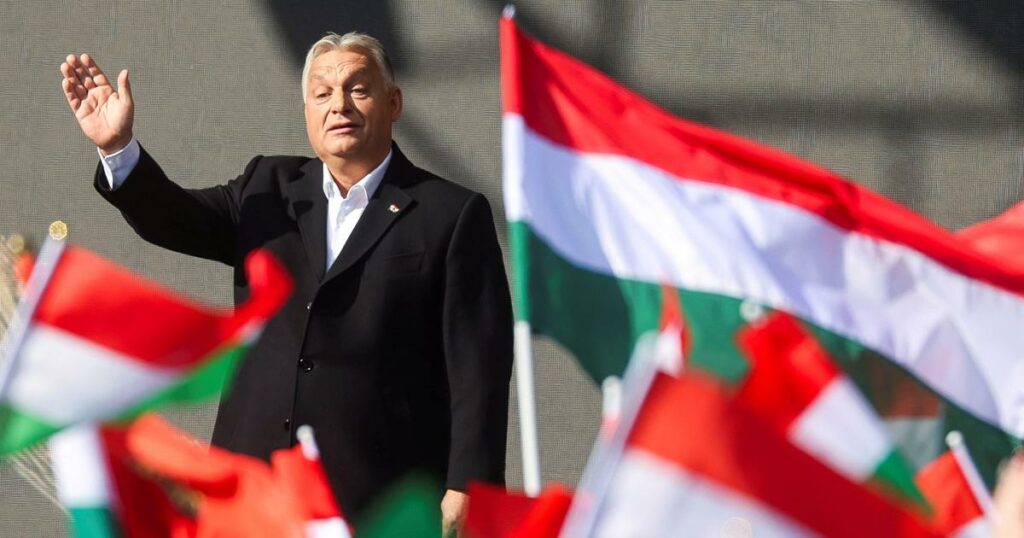 Présidentielle américaine : Viktor Orban, le modèle hongrois qui inspire les stratèges du trumpisme