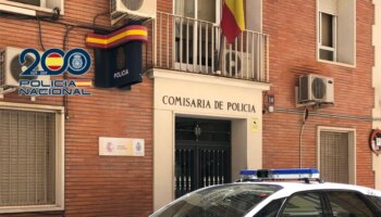 Prisión para un ladrón por robar teléfonos móviles mediante tirones violentos en Alcoy