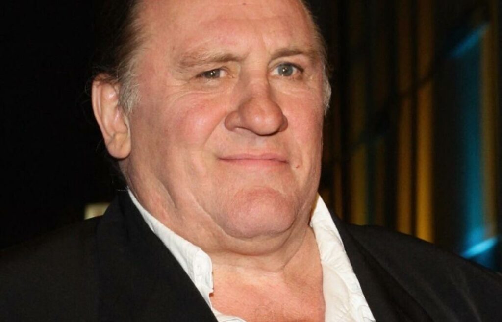 Procès de Gérard Depardieu : absent pour “raisons de santé”, l’acteur va demander un renvoi