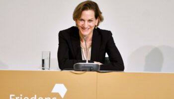 Publizistin: Anne Applebaum mit Friedenspreis geehrt