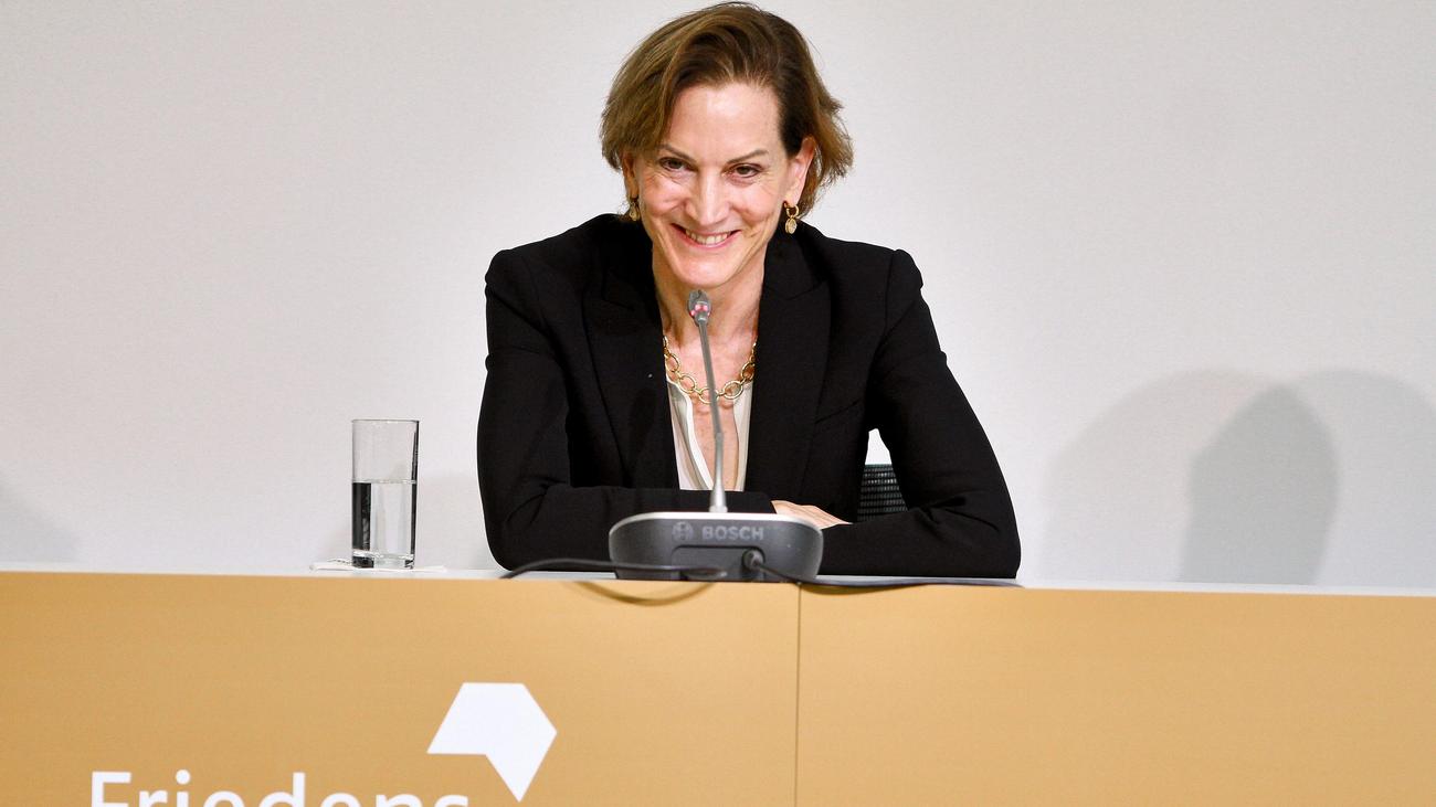 Publizistin: Anne Applebaum mit Friedenspreis geehrt