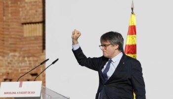 Puigdemont llamó a Illa tras el pleno de investidura y su posterior huida de Barcelona