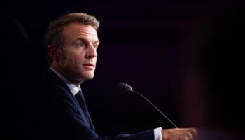 «Qu’ils se démerdent !» : marginalisé, Macron se replie sur ses «domaines réservés»