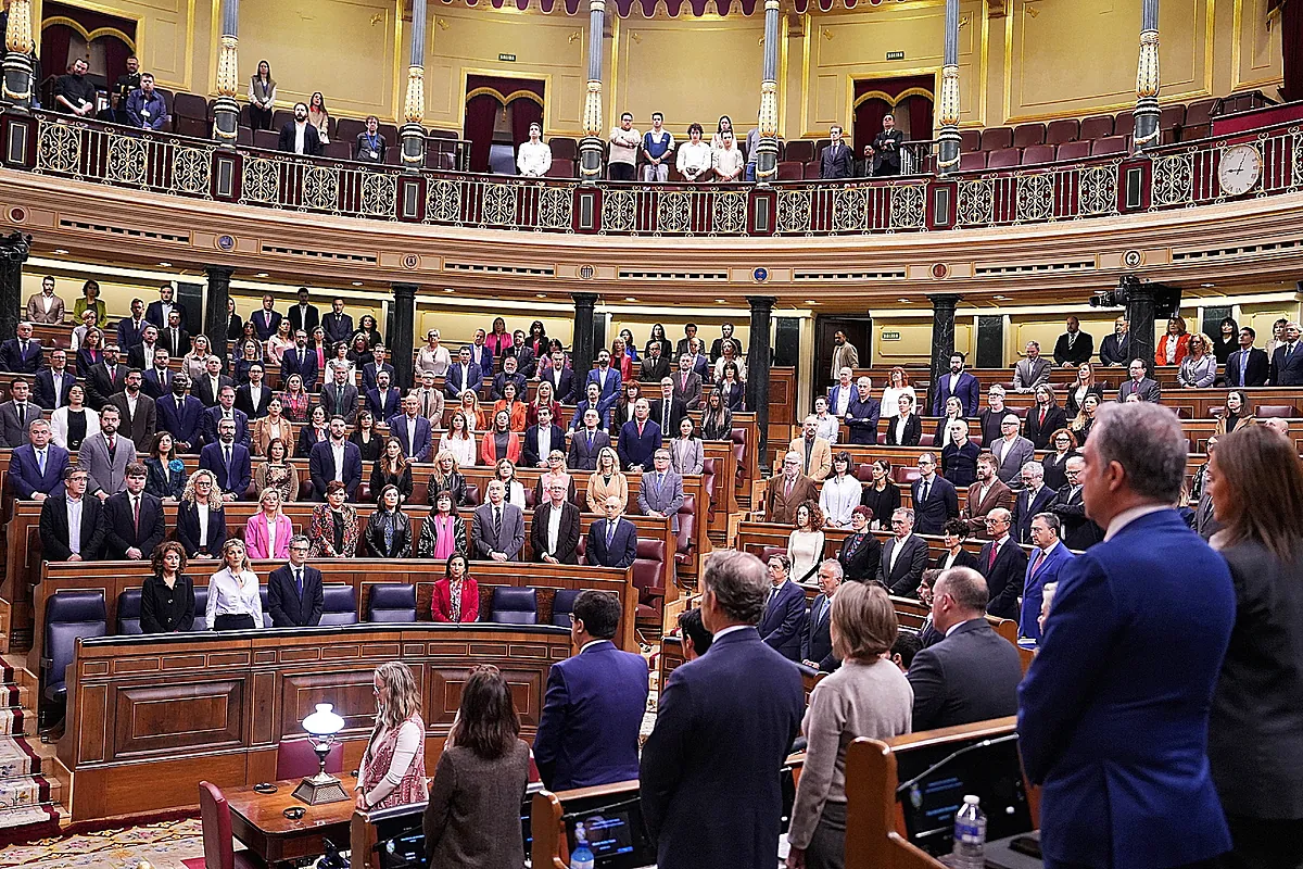 Reconstrucción de la mañana de la "bajeza moral" en el Congreso: "Los diputados no vamos a achicar agua"