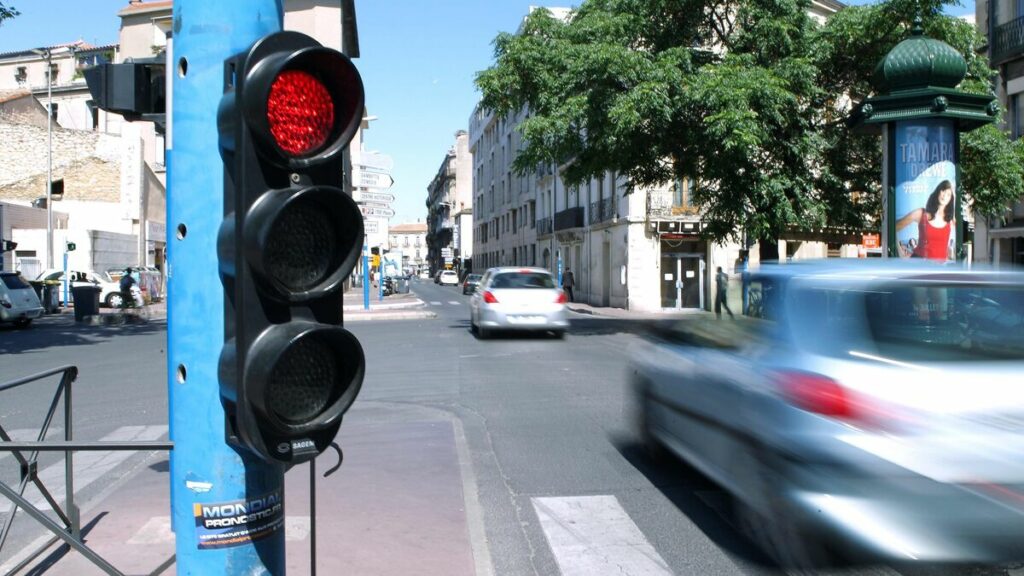 Respect des feux rouges : ces automobilistes que rien n’arrête