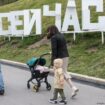 Russian lawmakers push through ban on childless 'propaganda'