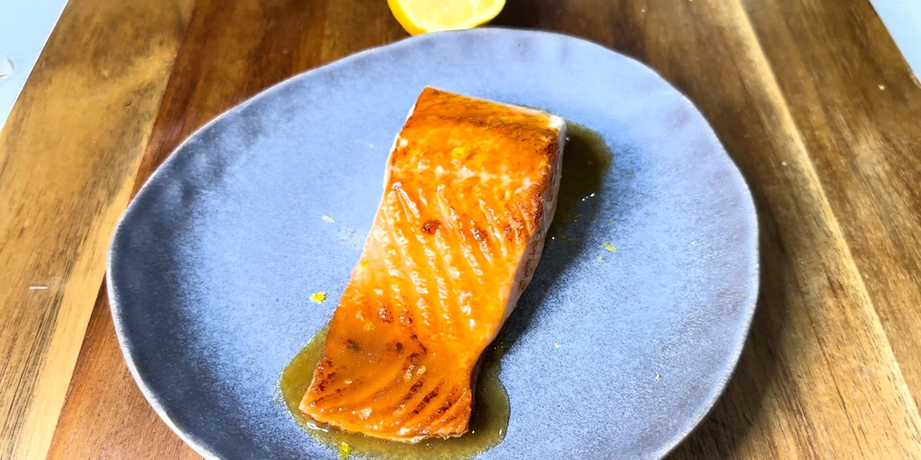 Salmón al limón: la receta perfecta cuando tienes poco tiempo en la cocina