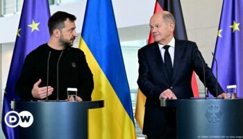 Scholz sagt Ukraine neue Waffenlieferung zu